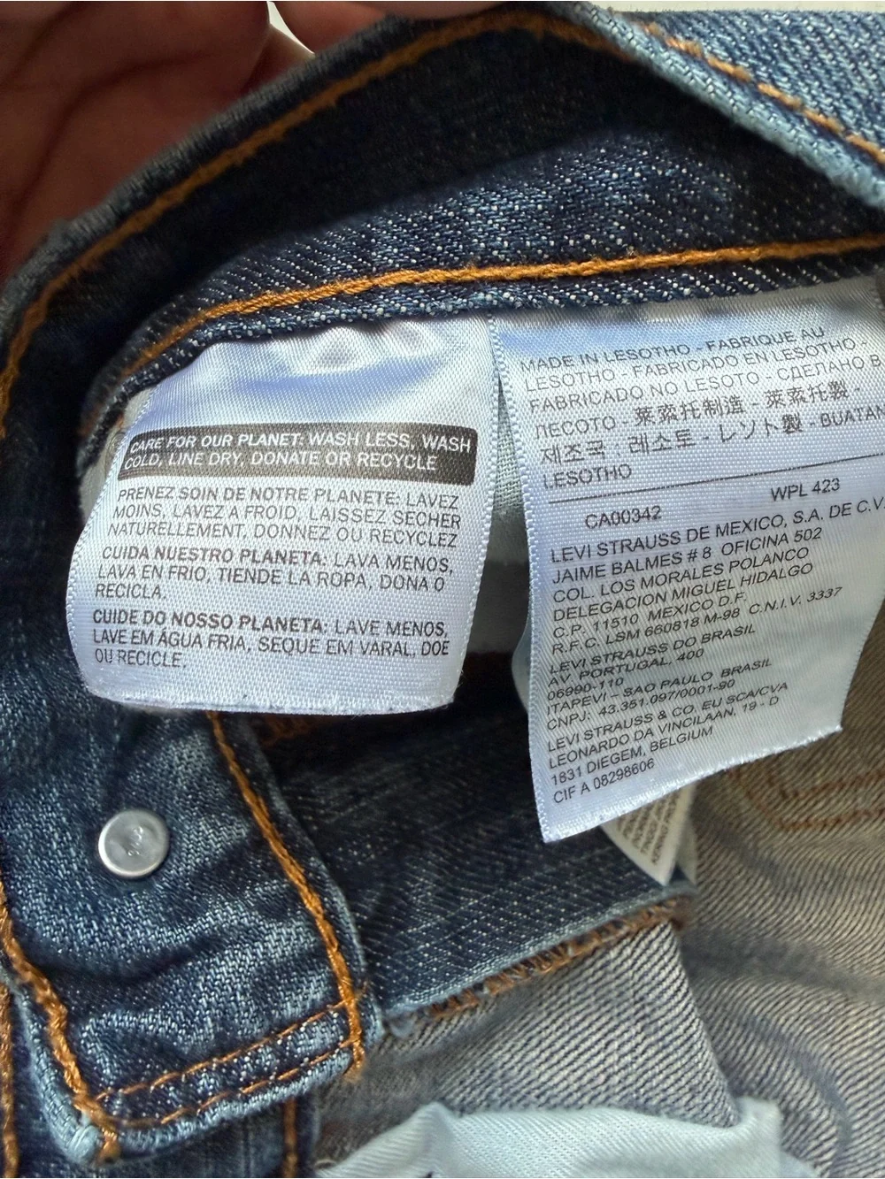 Levi's Straight-Leg Jeans in Medium Blue Wash